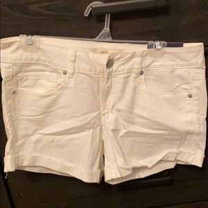 American Eagle white midi shorts size 10 NWT